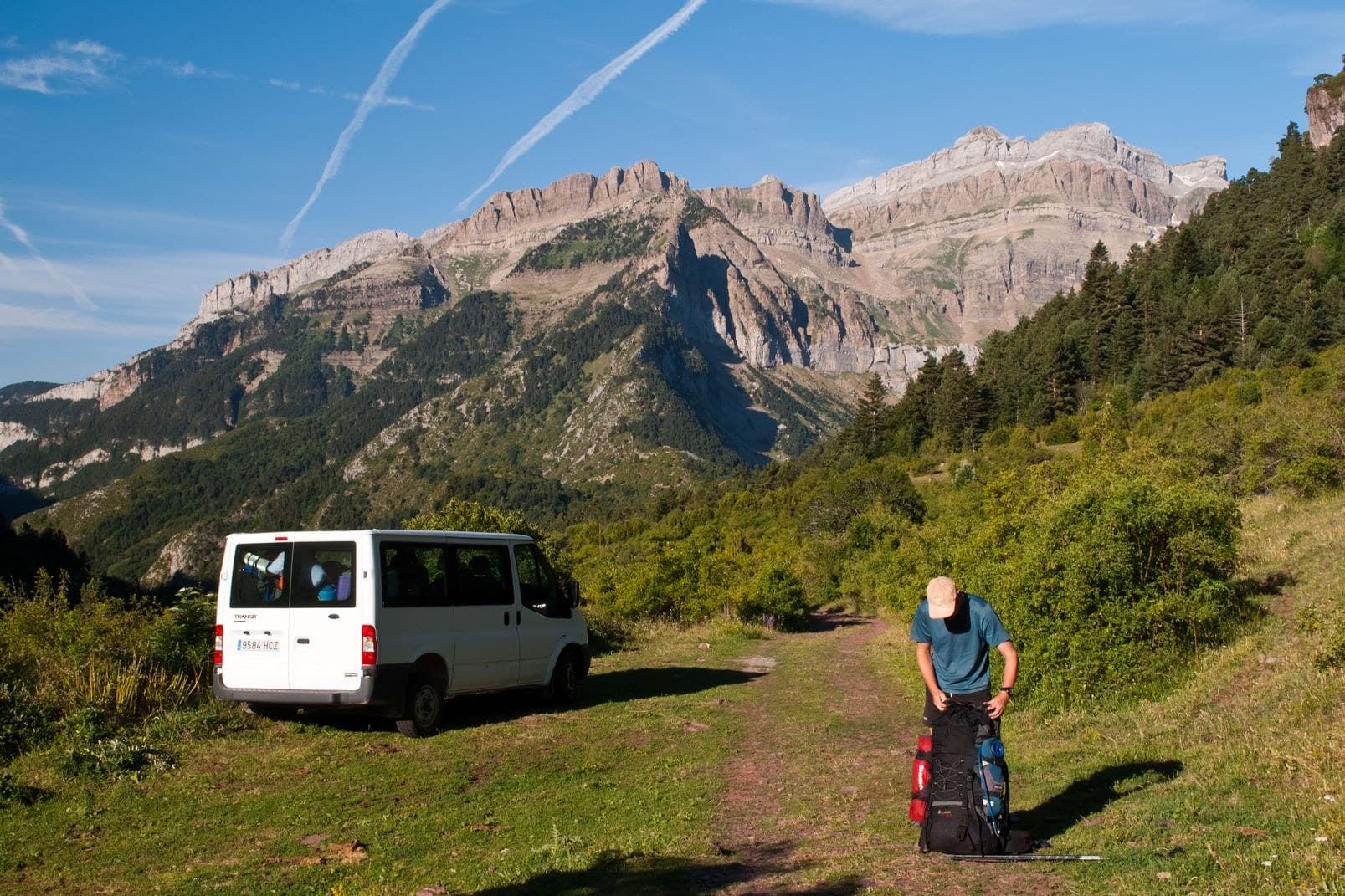 Across the Ibones de Anayet lakes · 2