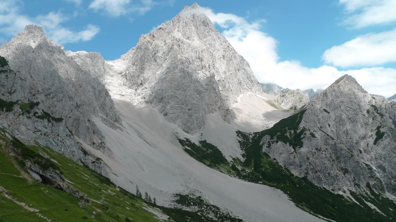 Dachstein hut circuit · 4