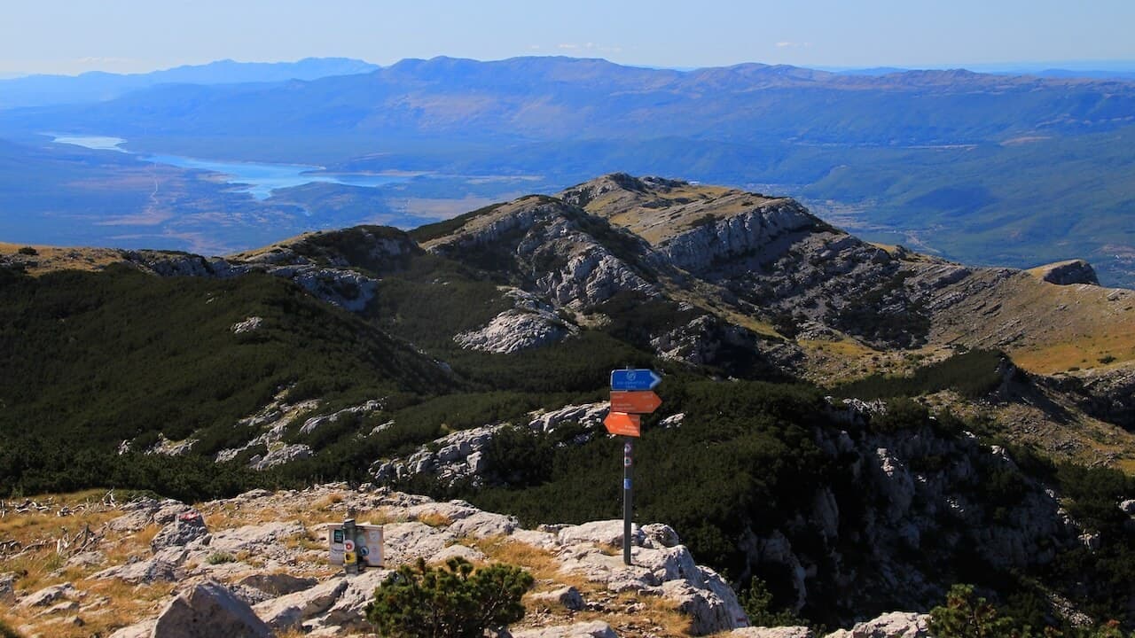Crossing the Dinara mountains · 3
