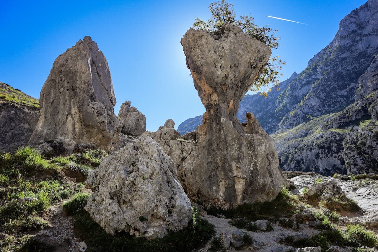 El Anillo de Picos: a Picos de Europa circuit · 3