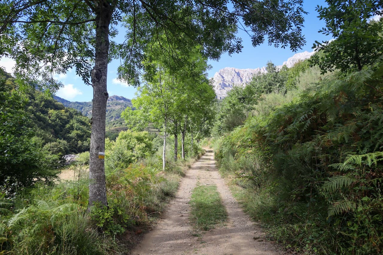 El Anillo de Picos: a Picos de Europa circuit · 6