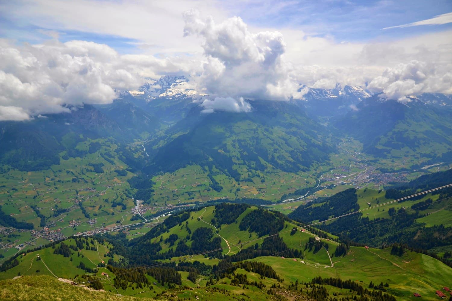 Niesen: hike up the Swiss pyramid · 15