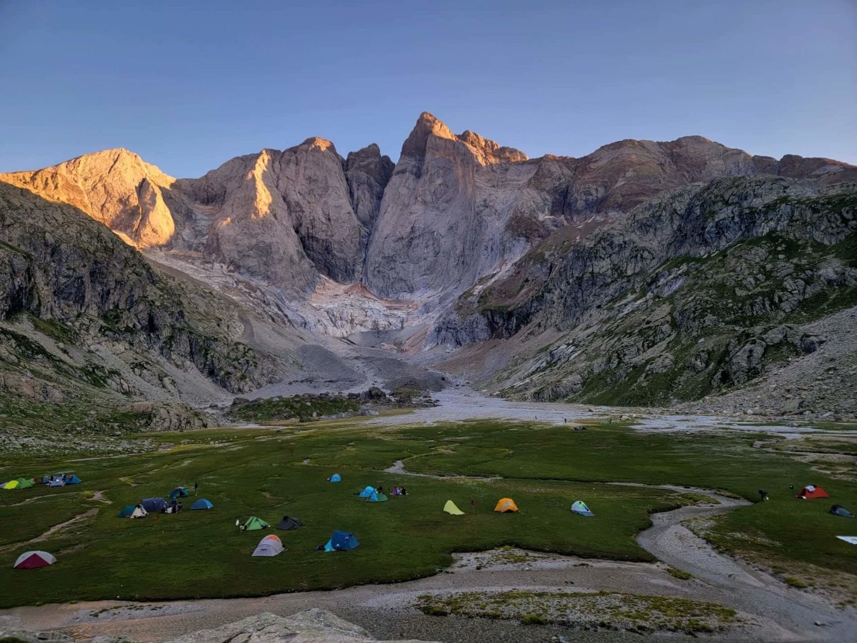 3000 Ibones: A Pyrenean Lake Circuit · 7