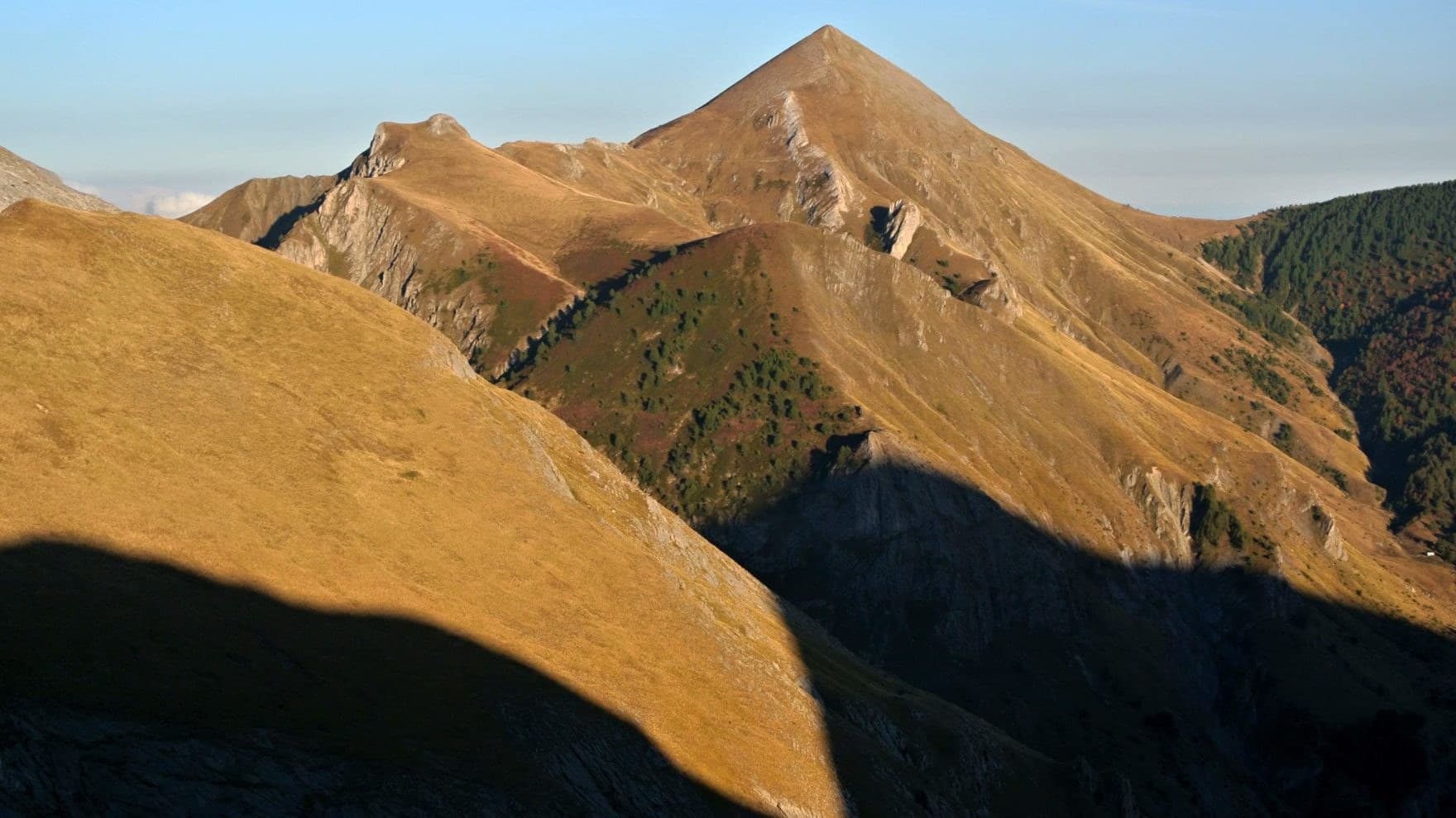 The Crown of the Ligurian Alps · 10