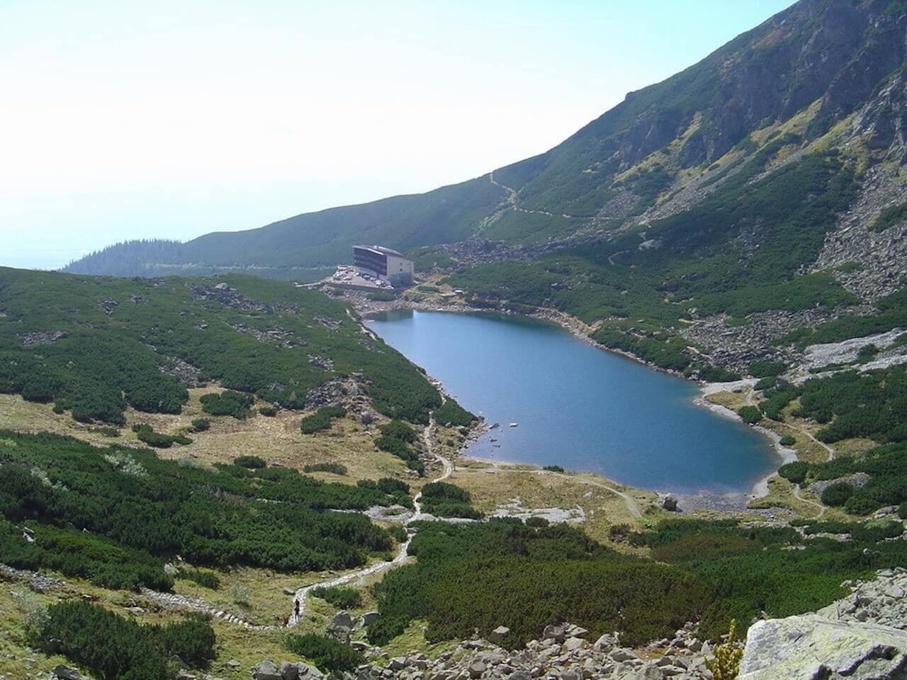 Over Východná Vysoká and the Tatra passes · 7