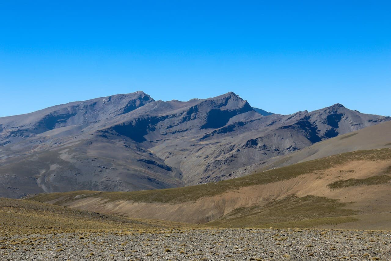 Sierra Nevada: From Desert to High Ridges · 5
